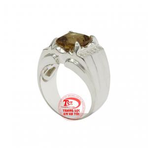 Nhẫn bạc gắn đá quý hiện đang là xu hướng trang sức gần đây vừa thời trang mà giá cả cũng hợp lí.