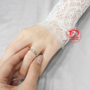 Nhẫn cưới vàng hạnh phúc đôi lứa thanh toán an toàn.