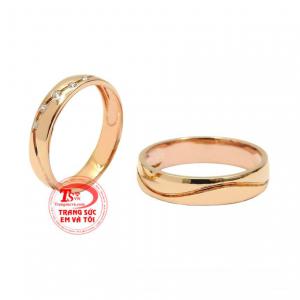 Cho đến ngày nay, nhẫn cưới là tín vật không thể thiếu trong ngày trọng đại của các cặp đôi. 