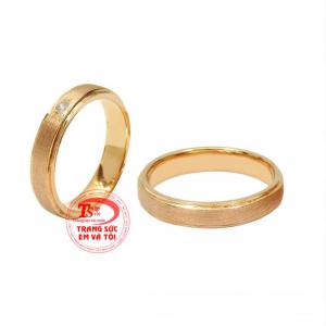 Mà nó còn là biểu tượng của niềm hạnh phúc, lòng chung thủy sắc son của các cặp đôi.
