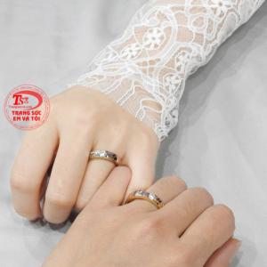  Nhẫn cưới vàng tình yêu viên mãn khắc chữ miễn phí ghi dấu kỉ niệm.
