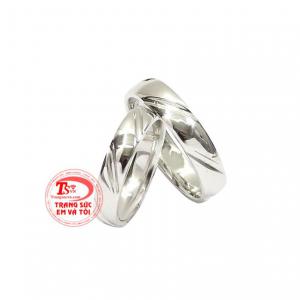 Nhẫn cưới vàng trắng viên mãn giao hàng trên toàn quốc.