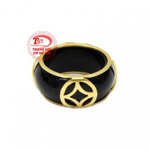 Kiểu dáng sang trọng, nam tính phù hợp với nhiều độ tuổi.