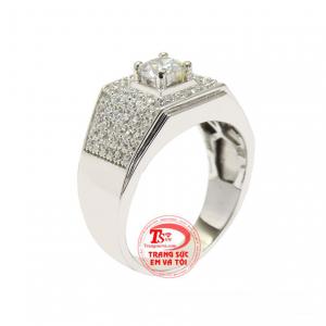 Nhẫn nam bạc cá tính là dòng sản phẩm rất được phái mạnh ưa chuộng.