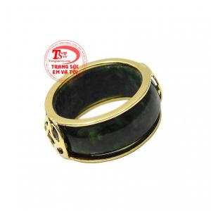 Ngọc cẩm thạch là một trong những loại ngọc quý được các vua chúa thời xưa thường xuyên sử dụng.