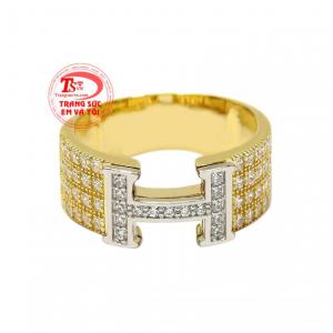 Nhẫn chữ vàng là mẫu sản phẩm bán chạy được nhiều cánh mày râu ưa chuộng