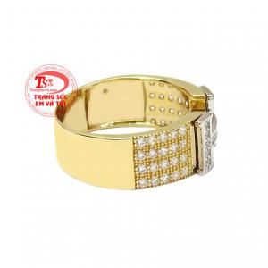 Bởi chiếc nhẫn mang đến cho nam giới vẻ hiện đại, thời trang và hợp với xu thế.