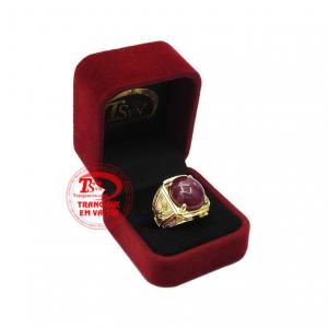 Nhẫn nam ruby long phụng giao hàng toàn quốc, có giấy kiểm định đá quý. Nhẫn nam ruby long phụng thể hiện sự oai phong và đẳng cấp của phái mạnh.  Kết hợp vàng tây cùng đá ruby thiên nhiên hợp mệnh giúp người dùng được thịnh vượng và may mắn. Nhẫn nam rub