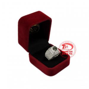Nhẫn nam vàng trắng Saphir có giấy kiểm định đá quý đảm bảo.