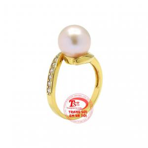 Nhẫn ngọc trai kiều diễm phong cách và hợp xu hướng. 
