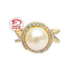 Sản phẩm thích hợp với nhiều kiểu trang phục.