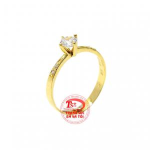 Nhẫn nữ ấn tượng với thiết kế tối giản nhưng lại đem đến nét độc đáo và phong cách riêng.