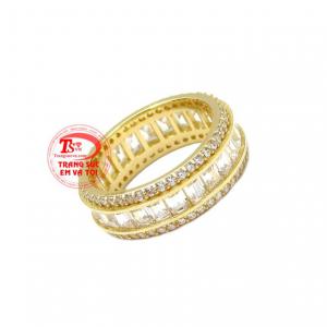 Sản phẩm đặc biệt phù hợp với những bạn gái mang cá tính mạnh mẽ.