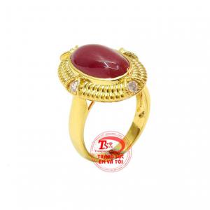 Nhẫn nữ ruby đẳng cấp với thiết kế sang trọng và quý phái.