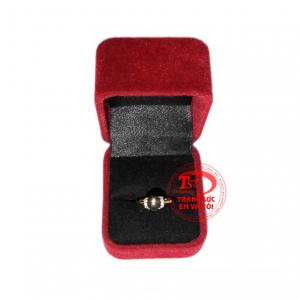 Nhẫn nữ saphir sao trang nhã giao hàng trên toàn quốc.