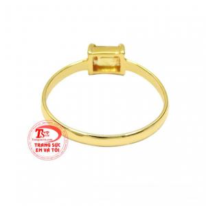 Đá sapphire vàng tượng trưng cho sự giàu có, thịnh vượng và thành công.