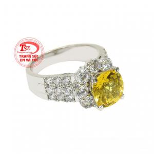 Toát lên được vẻ đẹp lấp lánh, kiêu sa cho chiếc nhẫn.