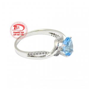 Topaz là viên đá của sự thông minh, sắc đẹp, lòng thủy chung, giúp xua đuổi những cơn ác mộng, mang đến sự thư giãn, thoải mái.