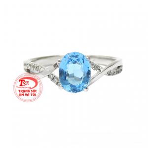 Chiếc nhẫn với đường nét chế tác tinh xảo, tỉ mỉ làm nổi bật lên sự sang trọng, quý phái và thời trang cho phái đẹp.