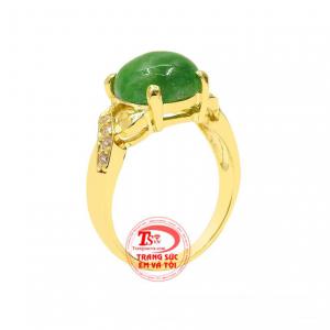 Nhẫn nữ vàng cẩm thạch may mắn được chế tác sáng bóng từ ngọc cẩm thạch và vàng 14k chất lượng.