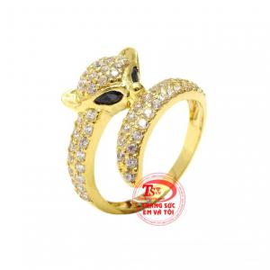 Nhẫn nữ vàng hồ ly quyến rũ mang vẻ đẹp độc đáo và thu hút sẽ là sự lựa chọn hoàn hảo dành cho phái đẹp.