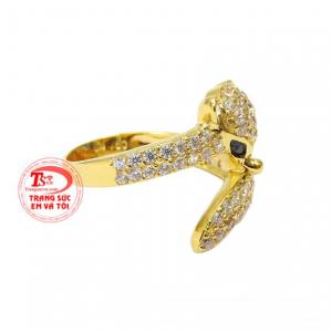 Sản phẩm không chỉ tôn lên vẻ sang trọng, duyên dáng mà còn đem lại may mắn và tài lộc cho người đeo.