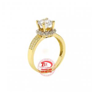 Nhẫn nữ vàng rạng rỡ được nhập khẩu từ Hàn Quốc với kiểu dáng sang trọng, quý phái.