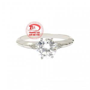 Chiếc nhẫn nữ vàng trắng này sẽ là sự lựa chọn tuyệt vời giúp phái đẹp tỏa sáng và thật nữ tính.