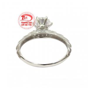 Đây có lẽ là món quà khiến phái nữ mê mẩn và yêu thích.