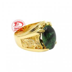 Kết hợp cùng ngọc cẩm thạch thiên nhiên hợp mệnh sẽ càng làm tăng vẻ sang trọng và đẳng cấp người dùng.