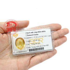 Chính vì thế mà những người Hồng Kông luôn mang đá này bên mình như một lá bùa khi tham gia cá cược, đua ngựa hay đánh bạc.