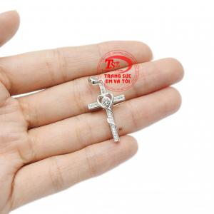 Vì vậy, sản phẩm rất được phái đẹp ưa chuộng và lựa chọn để đeo bên mình.