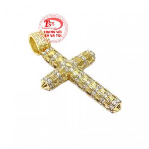 Với kiểu dáng đầy tinh tế giúp người đeo nổi bật được nét cá tính riêng.