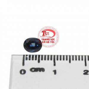 Viên Saphir thịnh vượng phù hợp cho những người mang mệnh Thủy và Mộc.