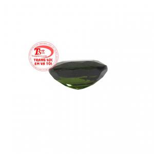 Trong phong thủy, saphir thiên nhiên là loại đá biểu tượng cho hôn nhân và tình yêu vĩnh cửu. 