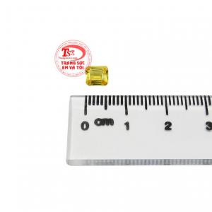 Với viên saphir này bạn có thể làm trang sức mặt dây, mặt nhẫn hoặc hoa tai. 