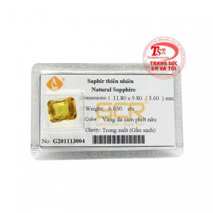 Viên saphir vàng tài lộc là viên đá chứa nguồn năng lượng dồi dào đem lại nhiều điềm lành cho người dùng.