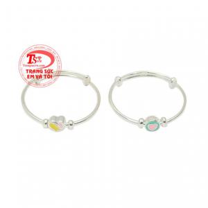 Bạc có công dụng phòng và điều trị các bệnh viêm mũi họng, hô hấp và củng cố hệ miễn dịch.