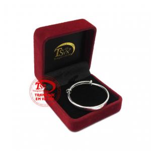 Vòng bạc đẹp cho bé có thể đặt chế tác theo yêu cầu.