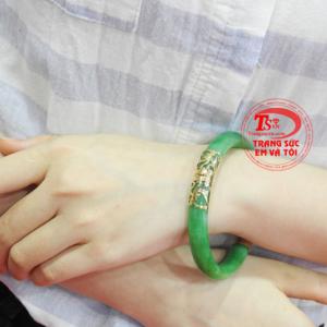 Vòng cẩm thạch xanh ngọc bọc vàng