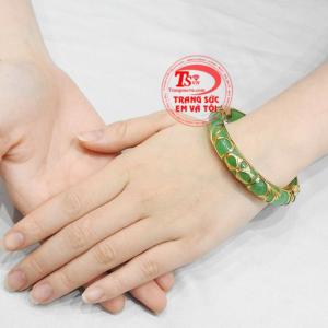 Vòng jadeite bọc vàng bình an nhận đặt chế tác theo yêu cầu.
