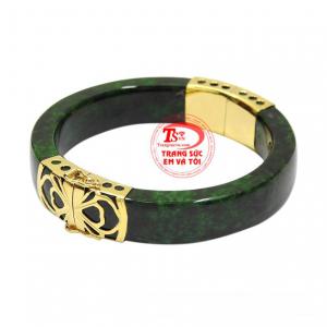 Thời xa xưa, chỉ những nhà giàu có, bậc vương tôn, quan lại mới có thể đeo vòng ngọc cẩm thạch.