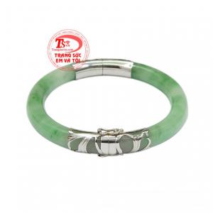 Từ xưa đến nay vòng ngọc rất được ưa chuộng là sản phẩm yêu thích của các bà các mẹ.