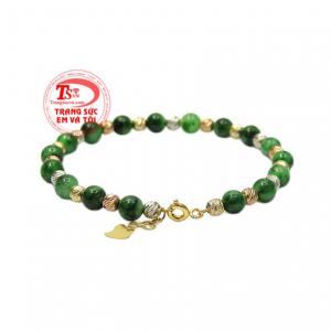 Thiết kế trẻ trung, hợp thời trang giúp cho người dùng dễ dàng kết hợp cùng nhiều kiểu trang phục.