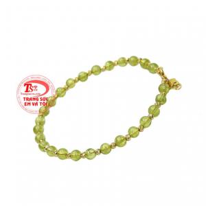 Ngoài ra, vòng tay peridot hợp phong thủy mang đến sự an lành, hạnh phúc.