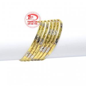 Vòng tuần vàng phong cách mang tới vẻ đẹp sang trọng và kiêu sa cho phái đẹp.