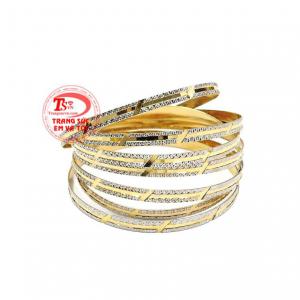 Vòng tuần vàng sang trọng và quý phái.