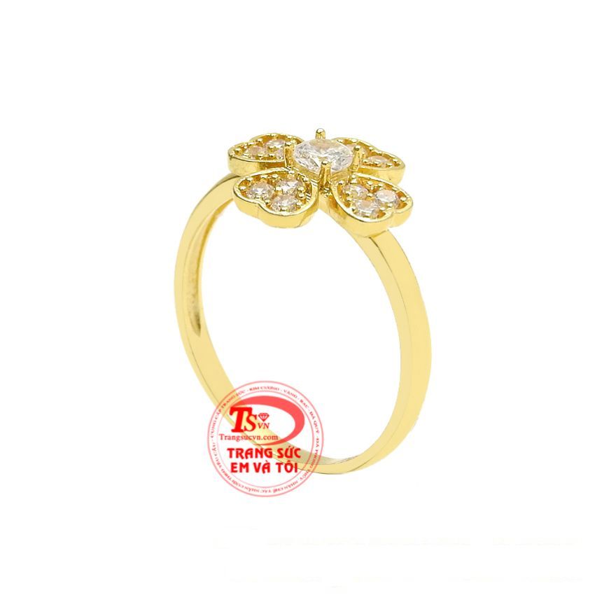 Nhẫn vàng được xem là món trang sức được ưa chuộng nhất giúp người đeo được tỏa sáng và nổi bật hơn.
