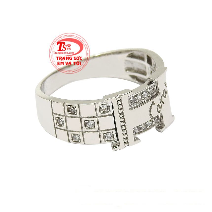 Đây cũng là chiếc nhẫn phù hợp để dành tặng cho người thân của bạn.