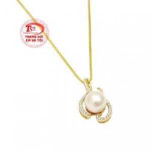 Bộ mặt dây ngọc trai quyến rũ bảo hành chu đáo.